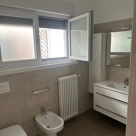 Rinnovato A - 2 E Parcheggio Daire *